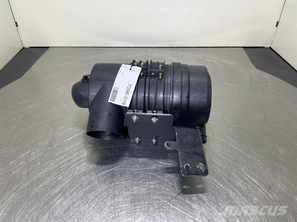 New Holland W110C - Air filter/Luftfilter/Luchtfilter Motorer