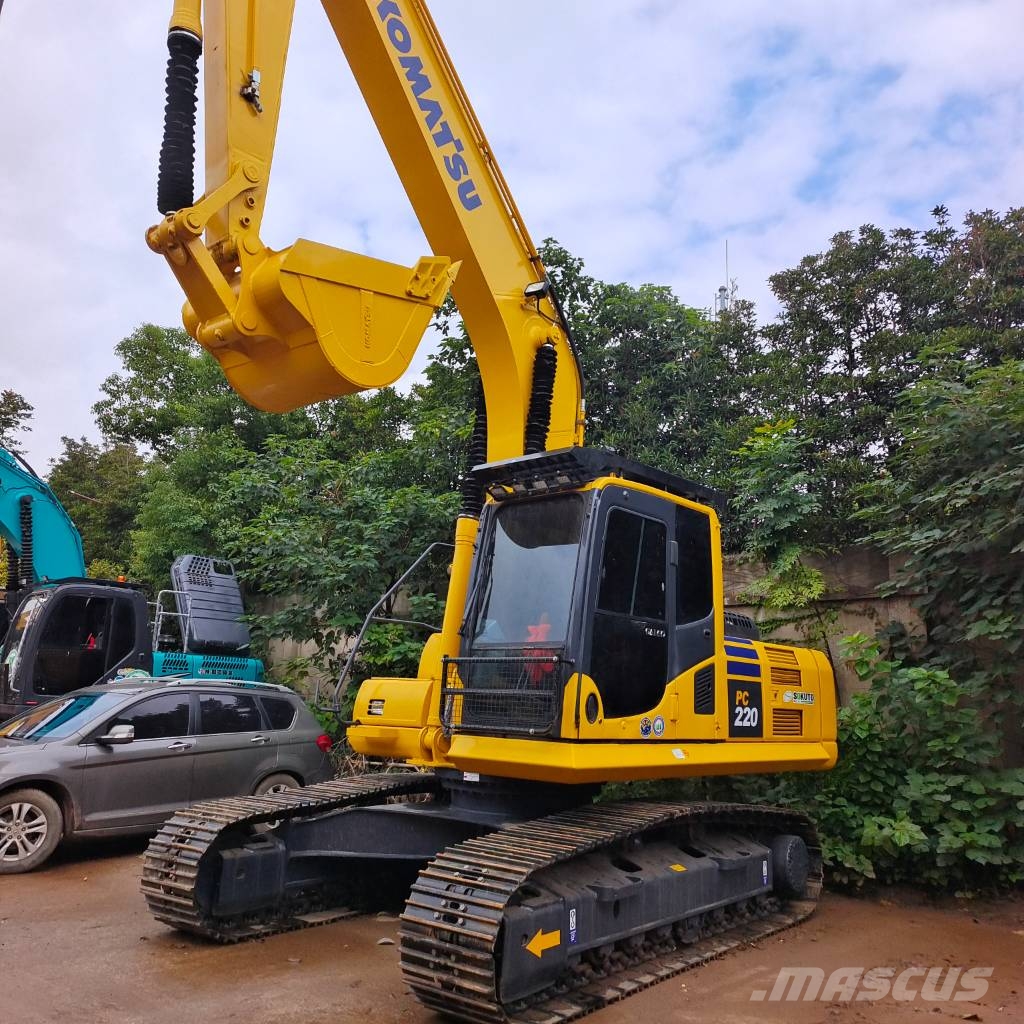 Komatsu PC 220-8 made in Japan 履带挖掘机
