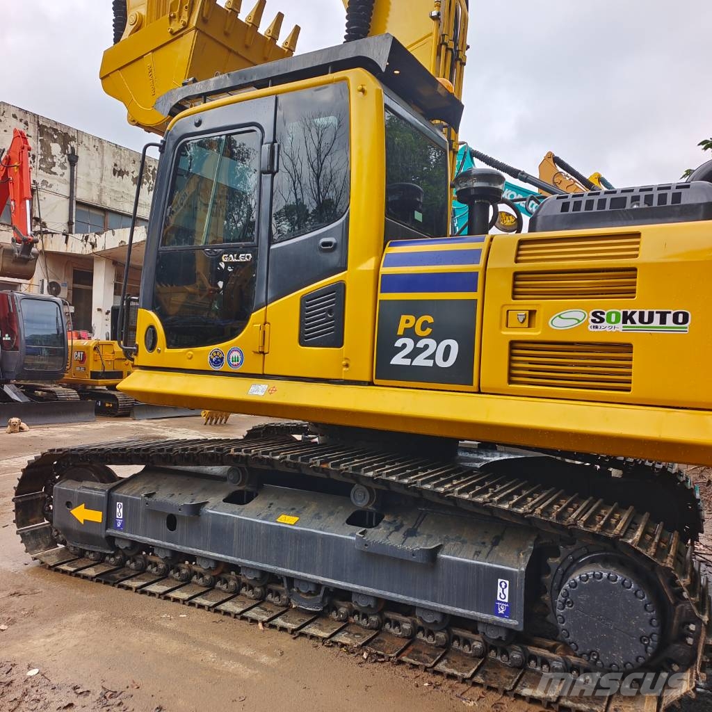 Komatsu PC 220-8 made in Japan 履带挖掘机