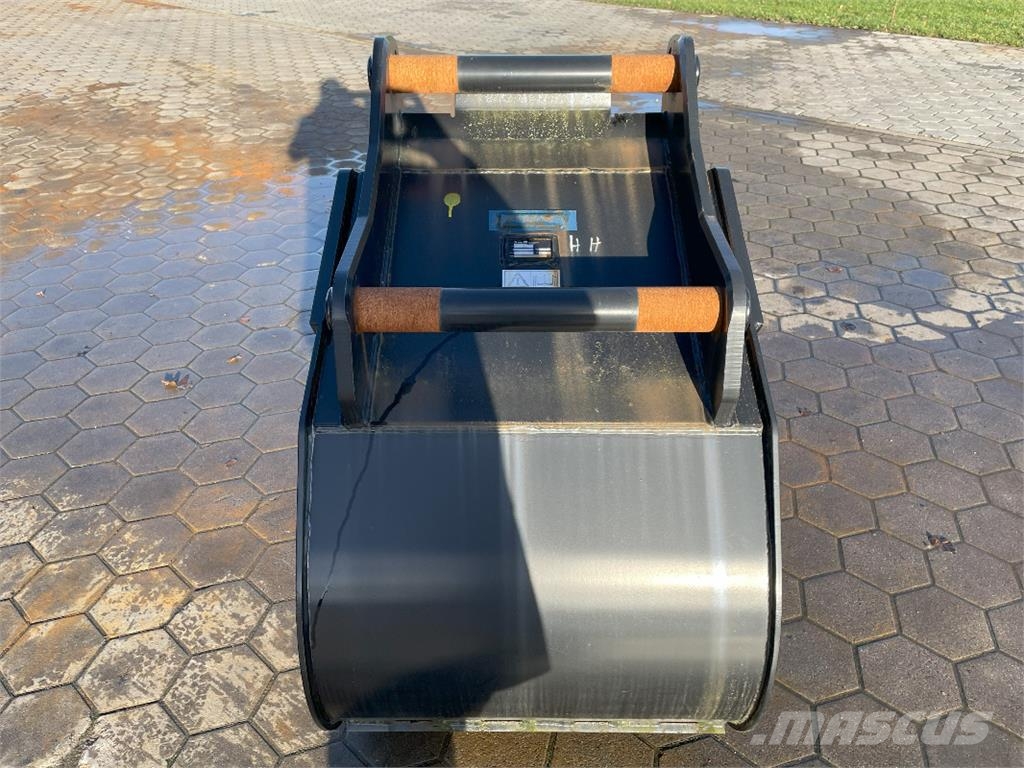 TIEFLÖFFEL 800 MM, 790 LT Farm machinery