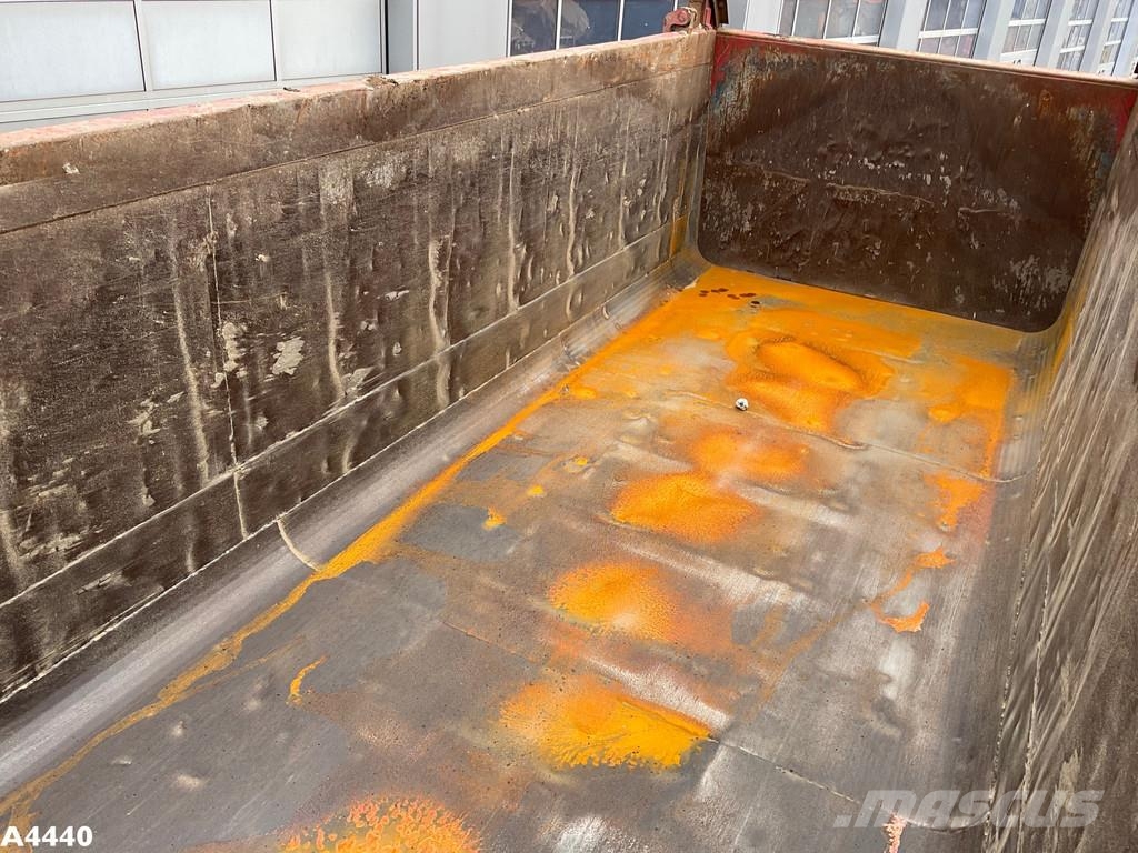  Container 25 m³ met milieukleppen Специальные контейнеры