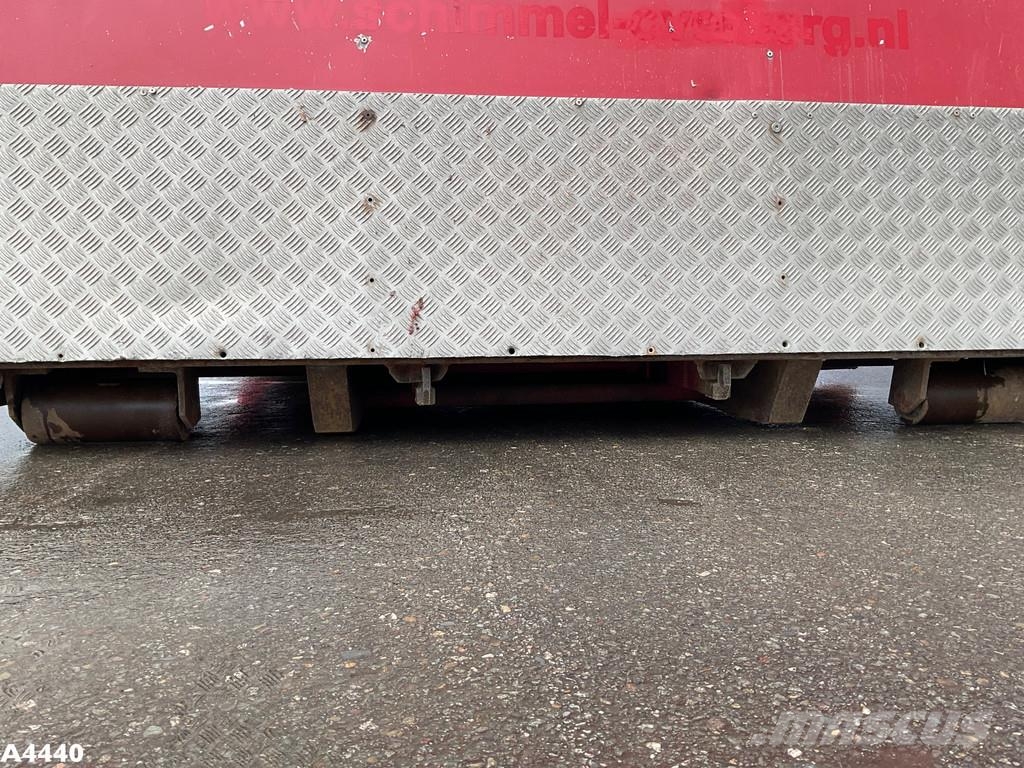 Container 25 m³ met milieukleppen Специальные контейнеры