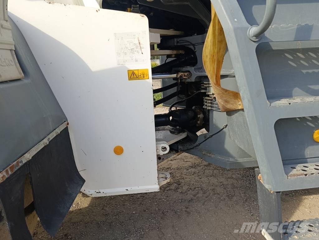 Liebherr L 566 Фронтальные погрузчики
