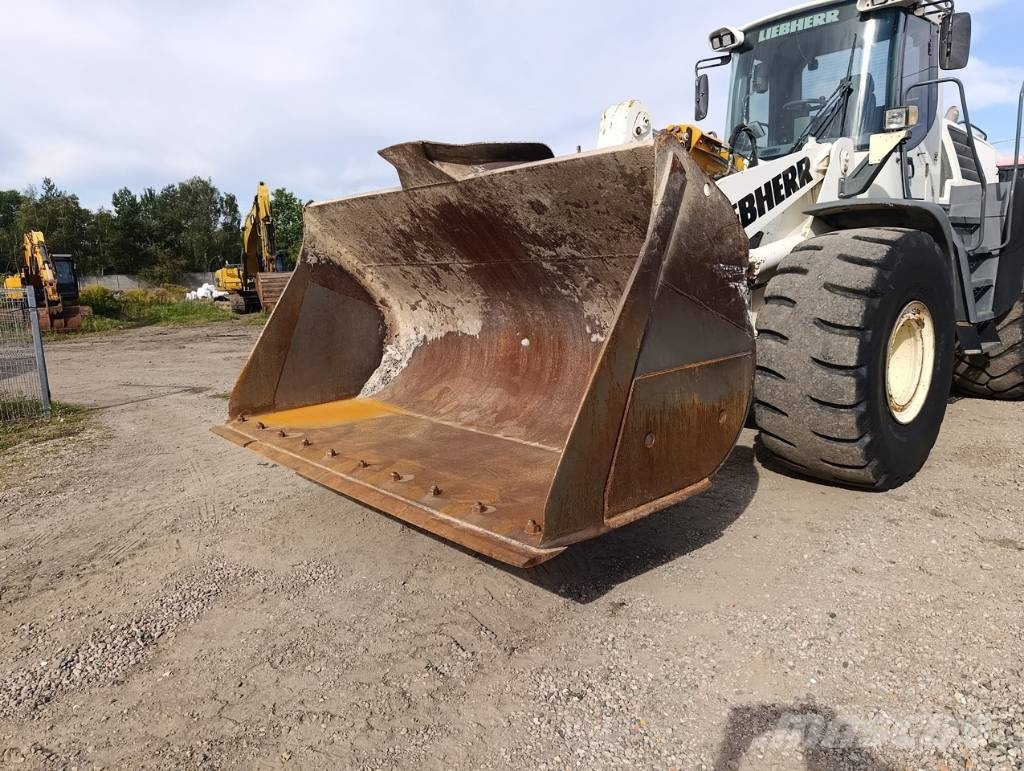 Liebherr L 566 Фронтальные погрузчики