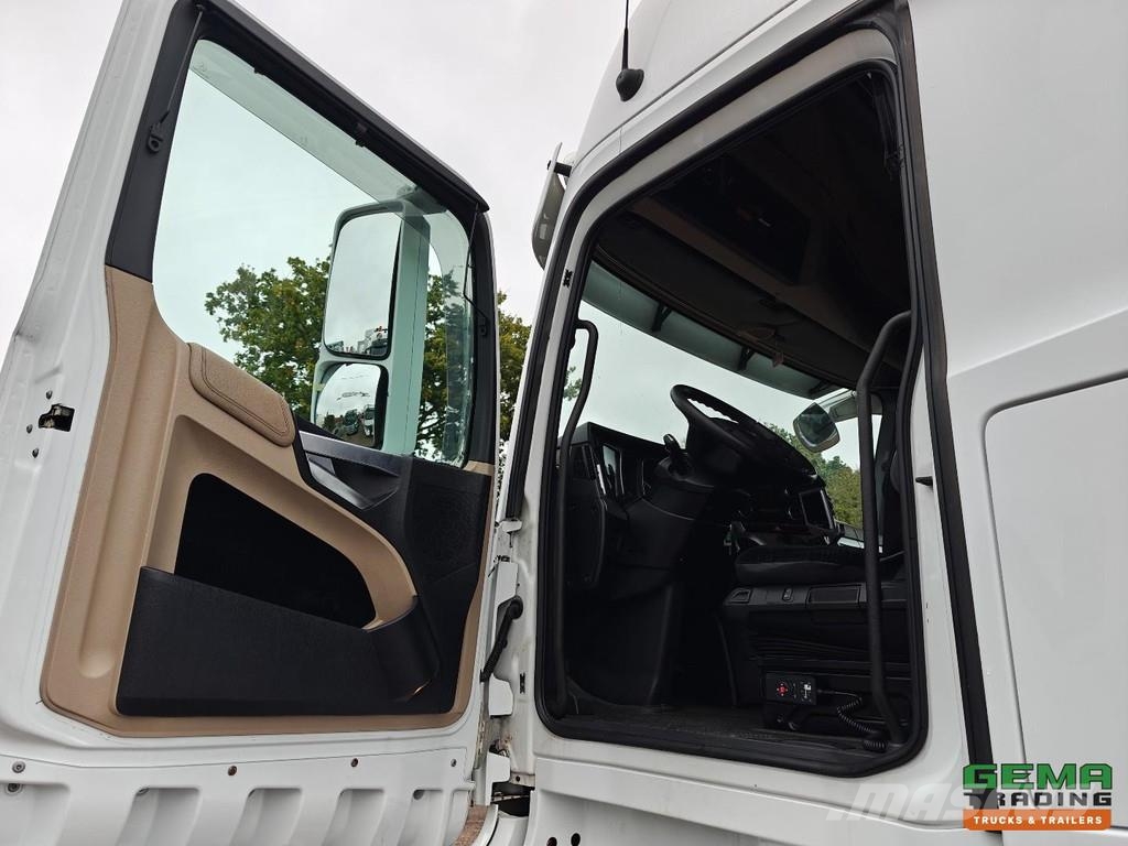 Mercedes-Benz Actros 1842 4x2 GigaSpace Euro6A - 13L Engine - Me Sadulveokid