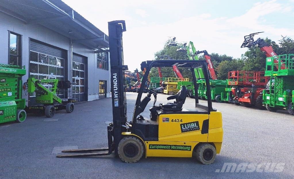 Hyundai 32B-9, 3,2t Forklift, Triplex 7m Hub, Gabelstapler Elektrikli forkliftler