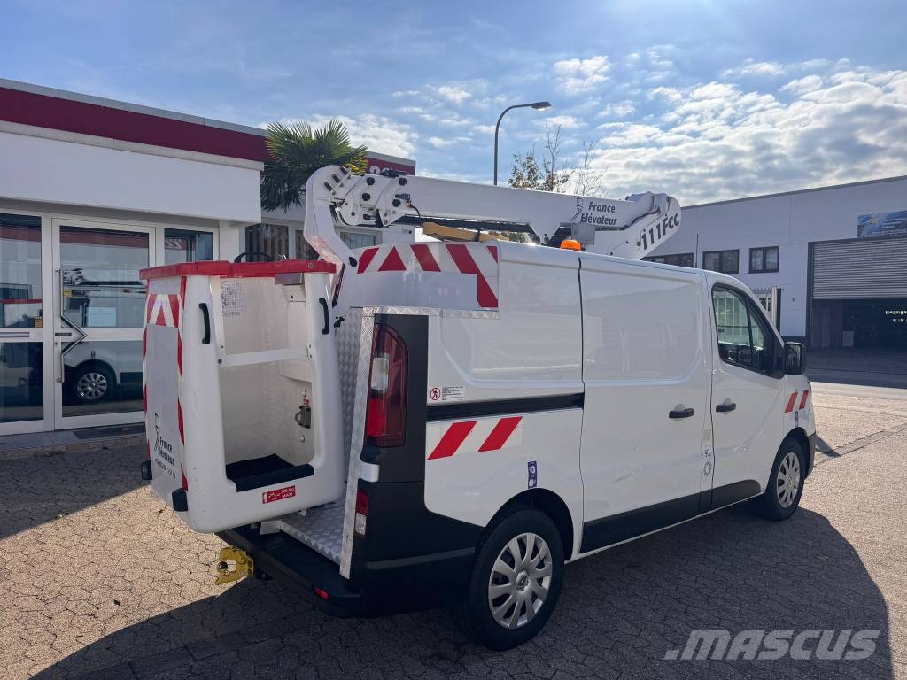 Renault Trafic III Hubarbeitsbühne France Elevateu111Fcc Plataformas aéreas montadas em camião