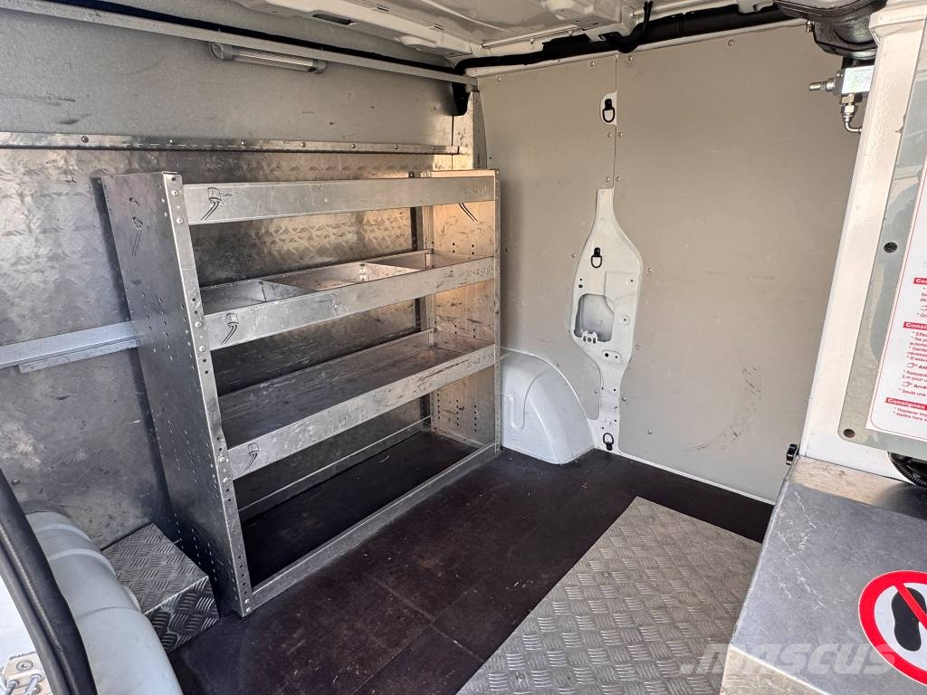 Renault Trafic III Hubarbeitsbühne France Elevateu111Fcc Plataformas aéreas montadas em camião