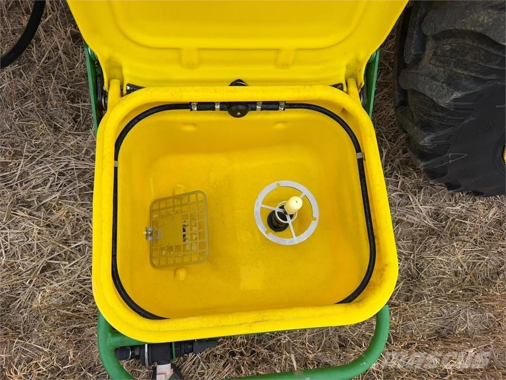 John Deere 732 Anhängespritzen