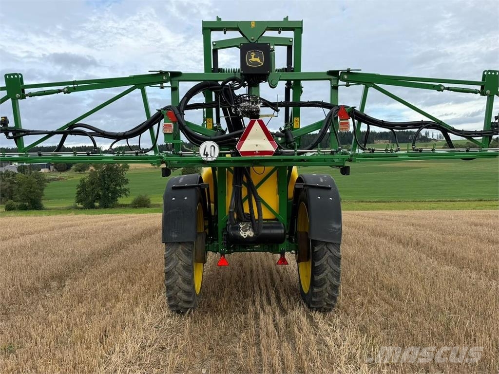 John Deere 732 Anhängespritzen