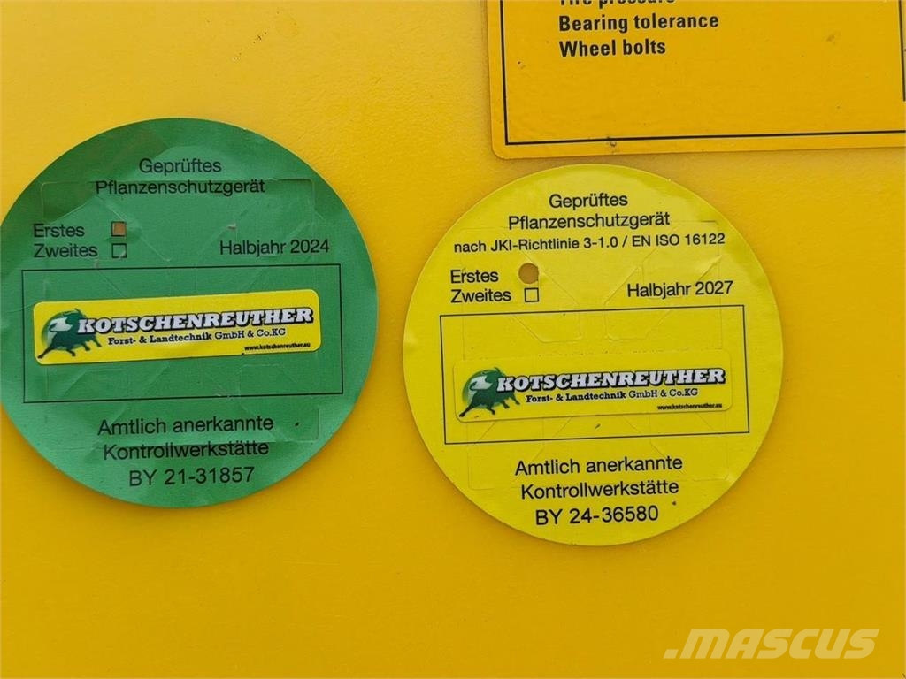 John Deere 732 Anhängespritzen