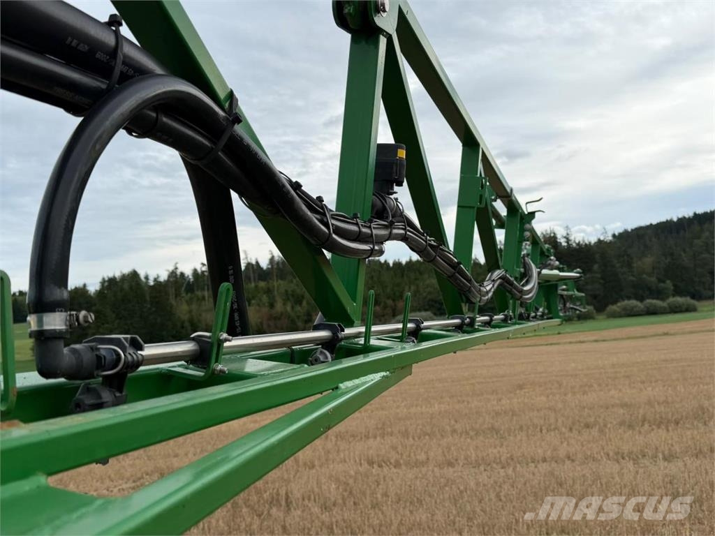 John Deere 732 Anhängespritzen