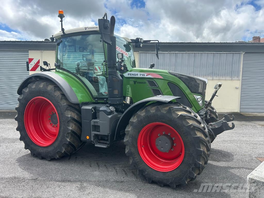Fendt 718 S4 POWER + Tractores