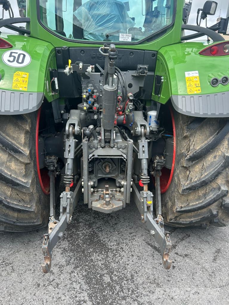 Fendt 718 S4 POWER + Tractores