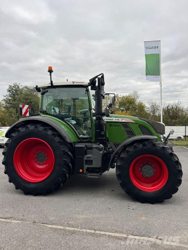 Fendt 718 S4 POWER + Traktori