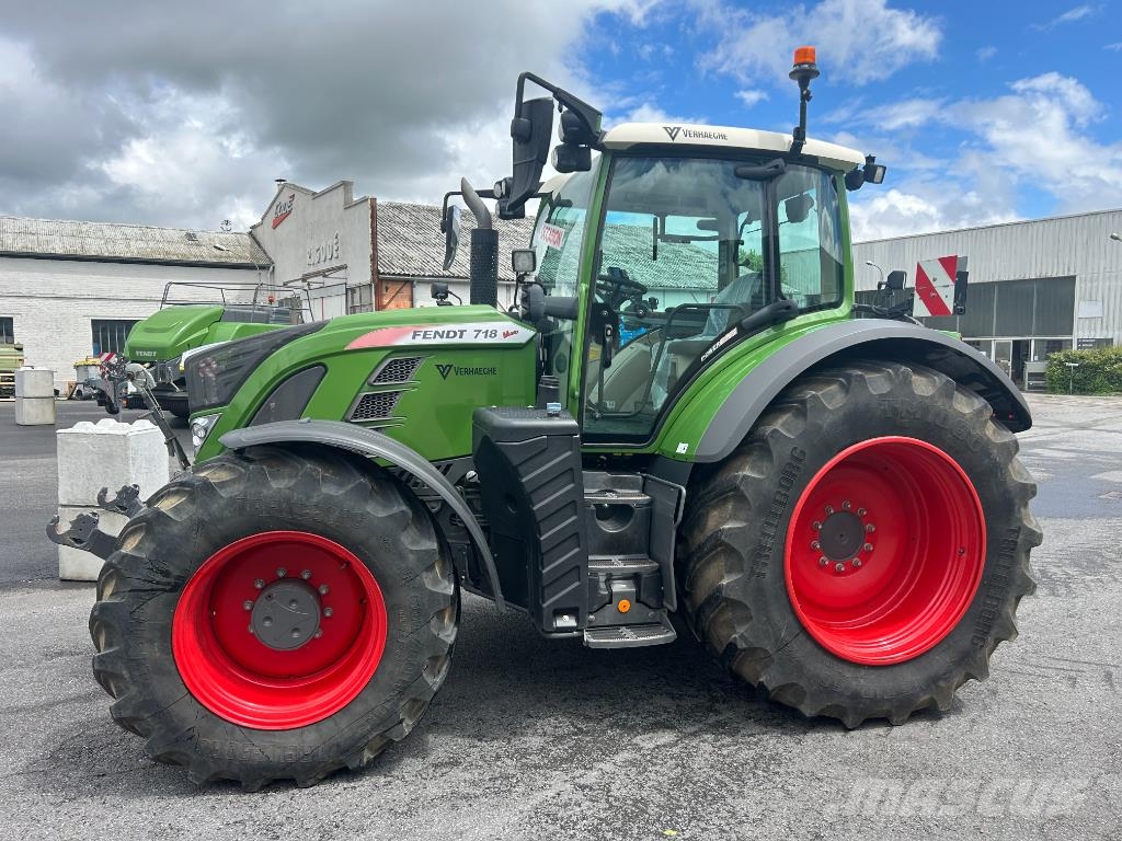 Fendt 718 S4 POWER + Tractores