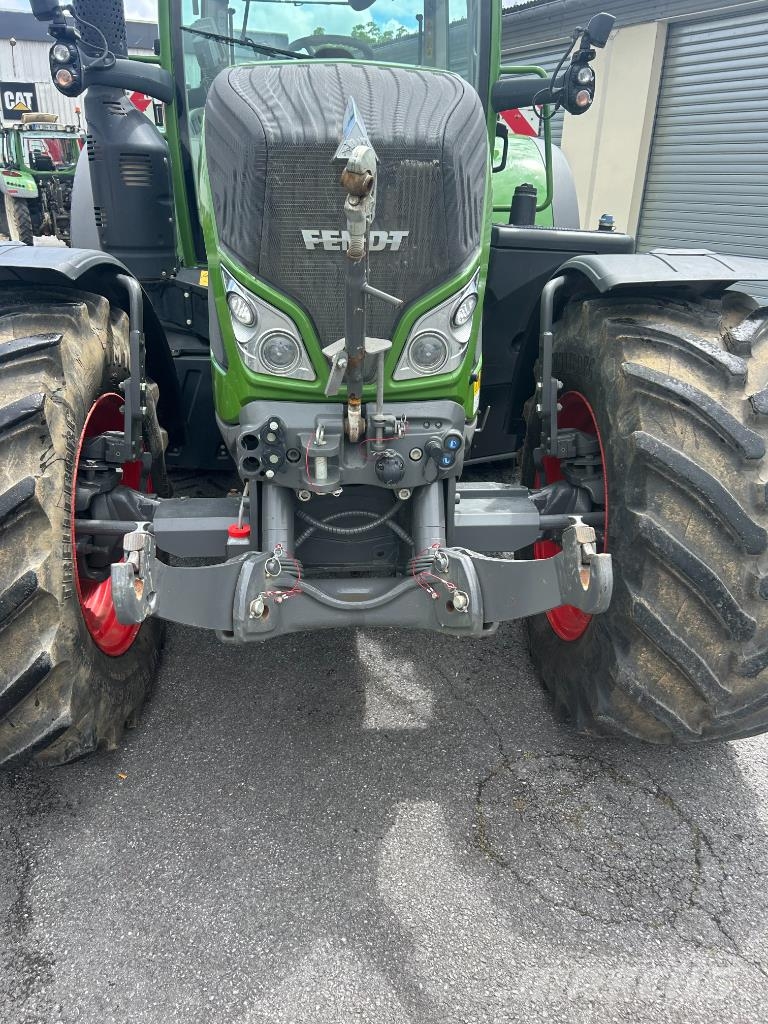 Fendt 718 S4 POWER + Tractores