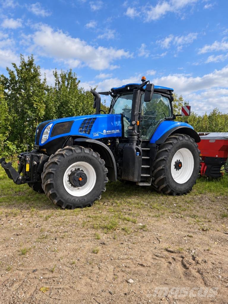 New Holland T 8.350 Traktori