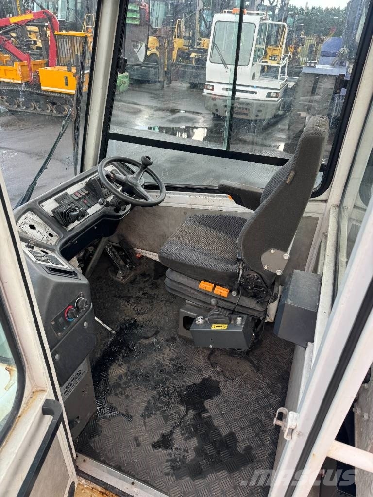 Terberg YT 222 Terminal tractors