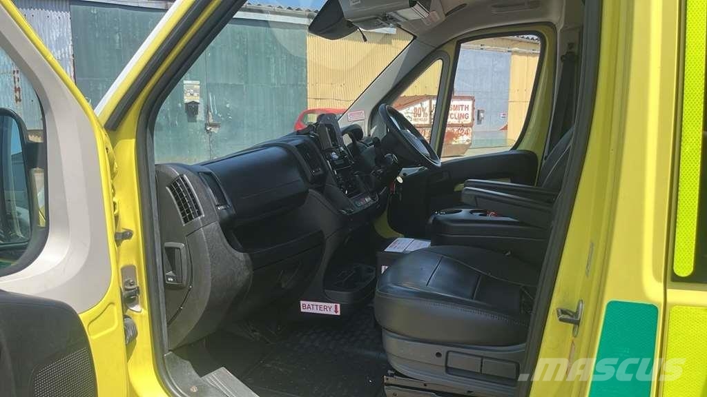 Fiat Ducato A&E Fiat Ducato A&E Box Body with Stryker P Ambulancias