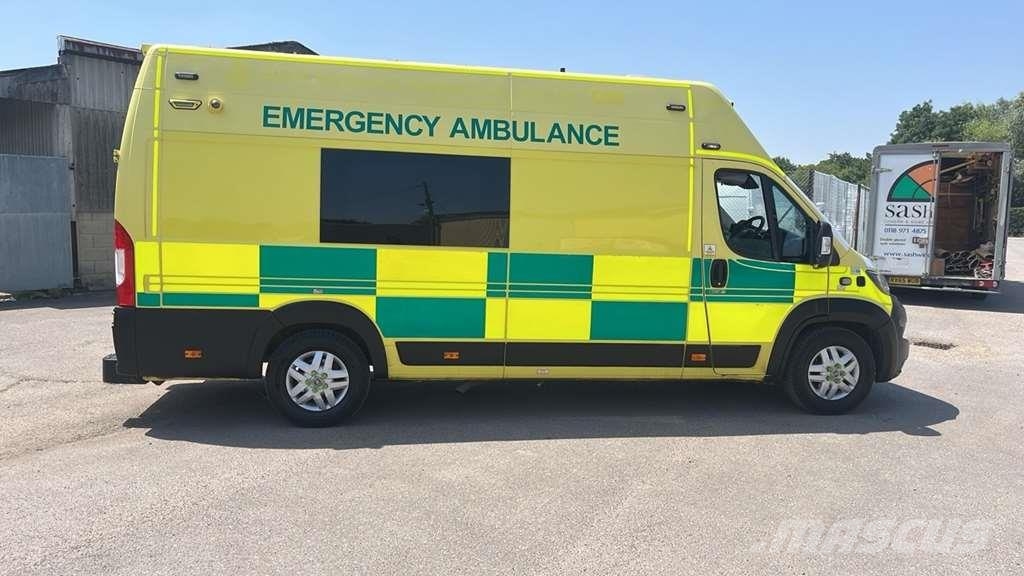 Fiat Ducato A&E Fiat Ducato A&E Box Body with Stryker P Ambulancias