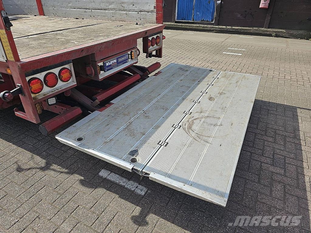 Volvo FL 240.12 MANUAL HIAB 033T Camiones de cama baja