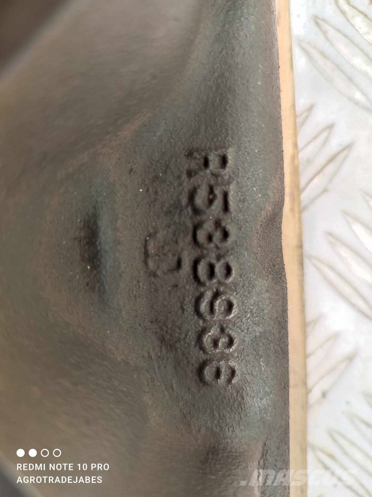 John Deere 6155R (R538936) valve cover Motorok