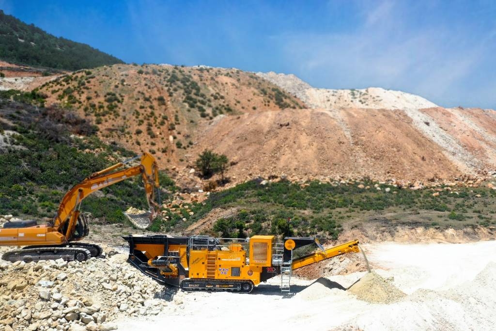 Fabo Fabo FTI-110 Mobiler Prallbrecher Trituradores móveis