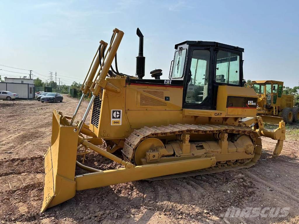 CAT D6G Kāpurķēžu buldozeri