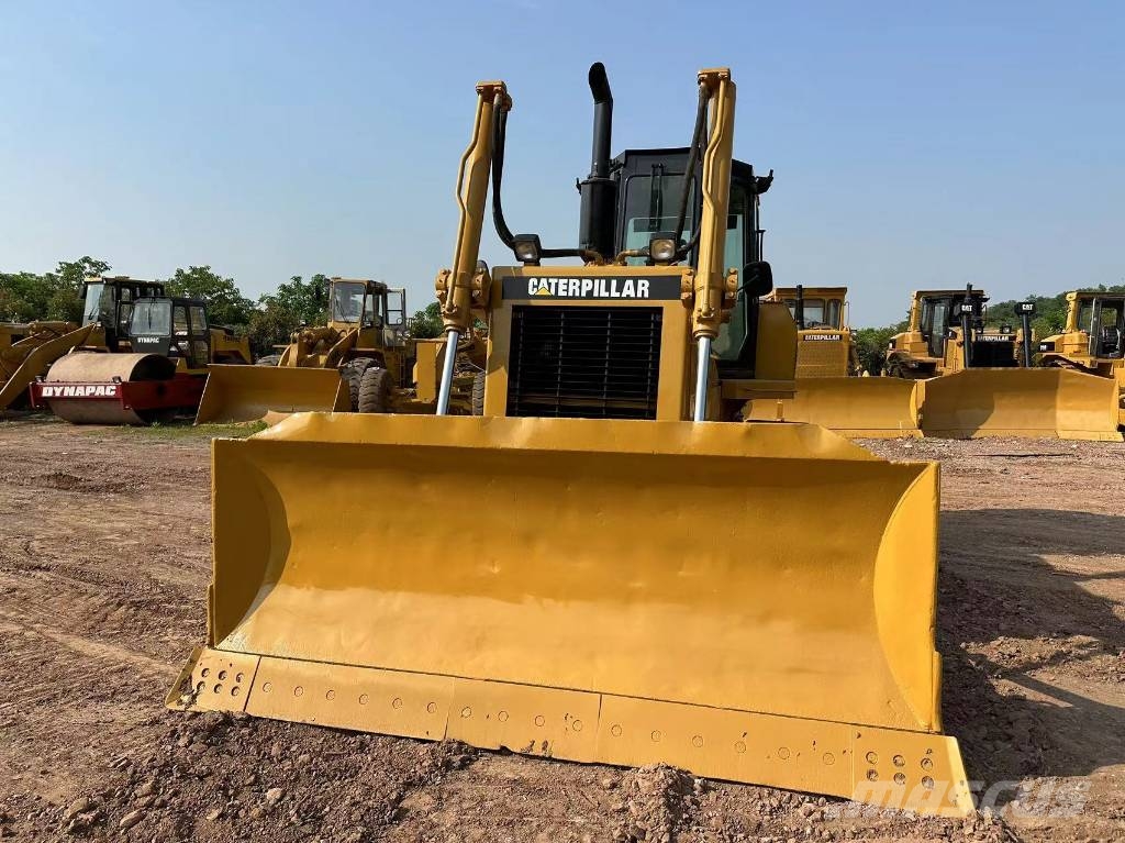 CAT D6G Kāpurķēžu buldozeri