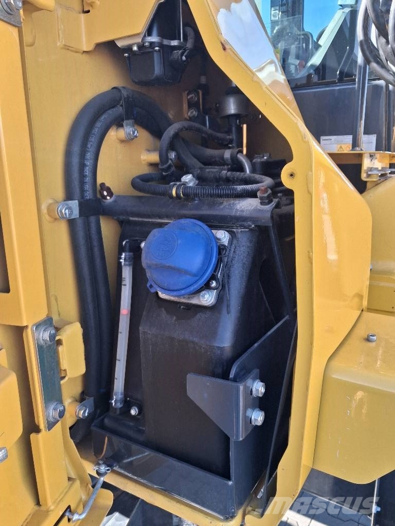 Komatsu PW 138 MR-11 Bagri na kolesih