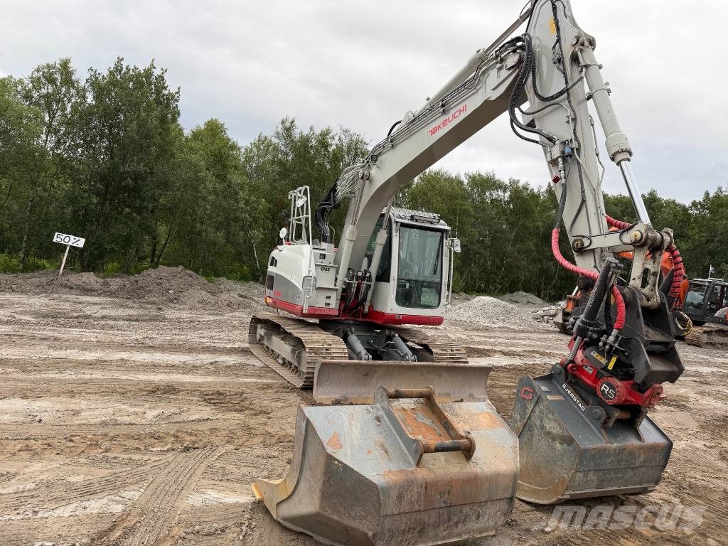 Takeuchi TB 2150 R Paletli ekskavatörler