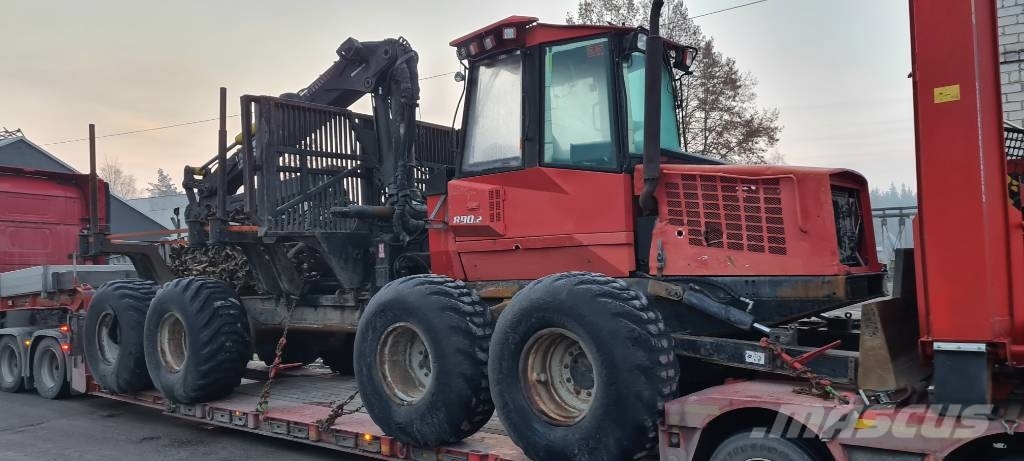 Valmet 890.2 Demonteras/Breaking Forvarderi