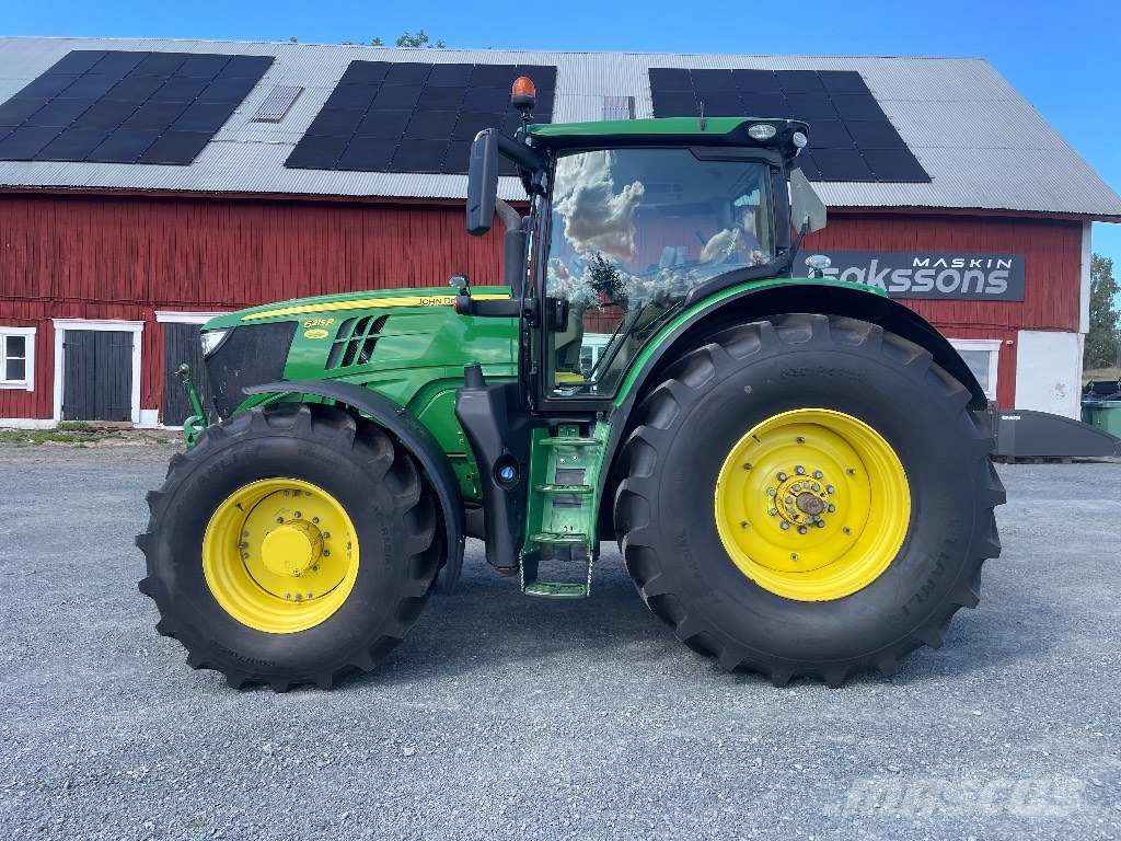 John Deere 6215R Ultimate Edition NYA DÄCK Tractoren