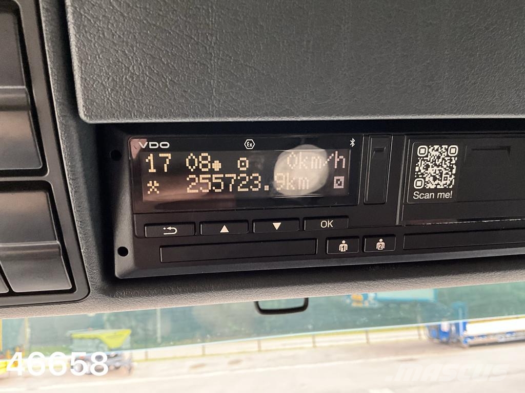 MAN TGS 26.330 6x2 met DHollandia laadklep Tovornjaki zabojniki