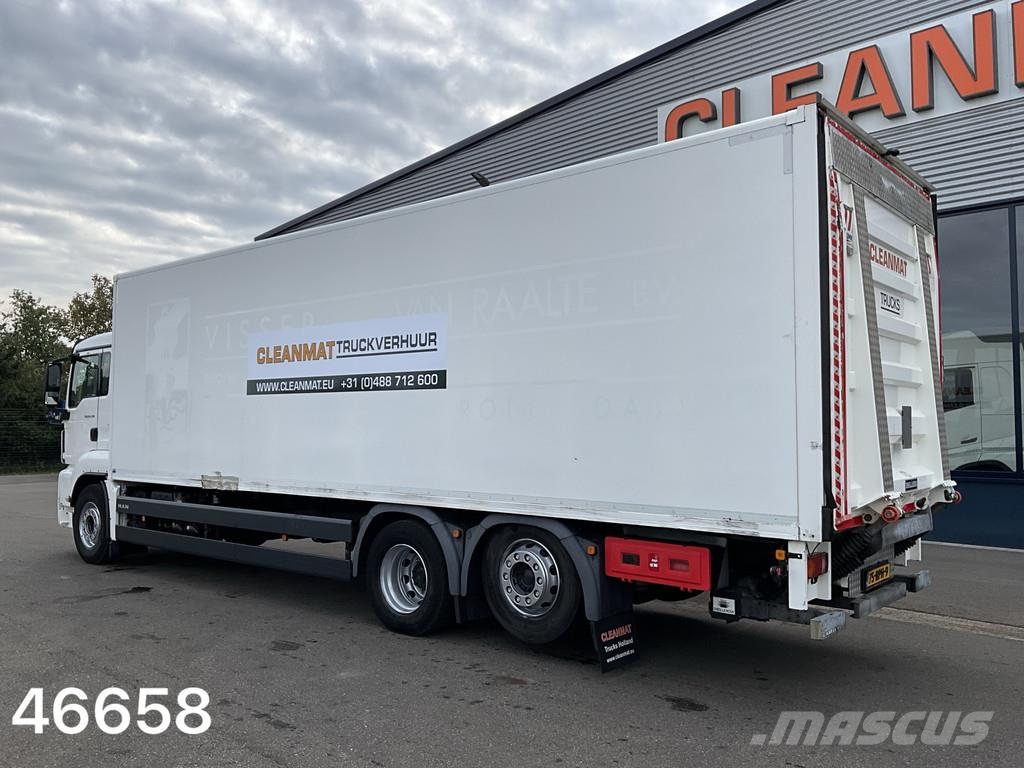 MAN TGS 26.330 6x2 met DHollandia laadklep Tovornjaki zabojniki