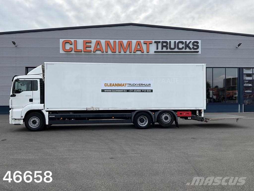 MAN TGS 26.330 6x2 met DHollandia laadklep Tovornjaki zabojniki