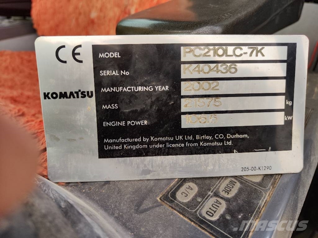 Komatsu PC 210 LC-7K حفارات زحافة