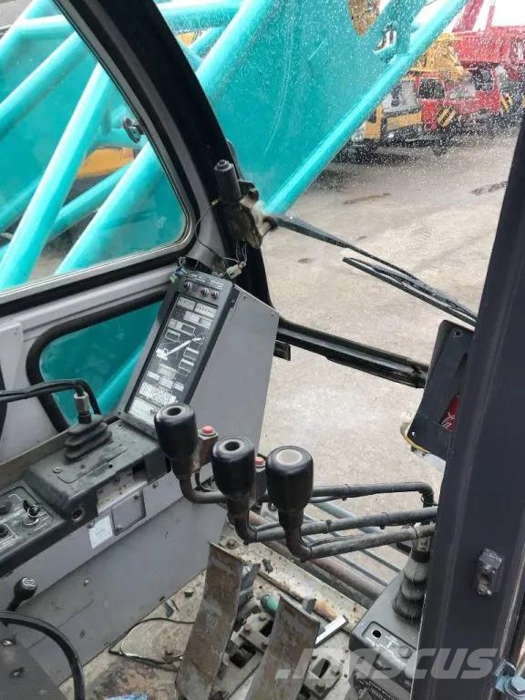 Kobelco BM 600 Kāpurķēžu ceļamkrāni