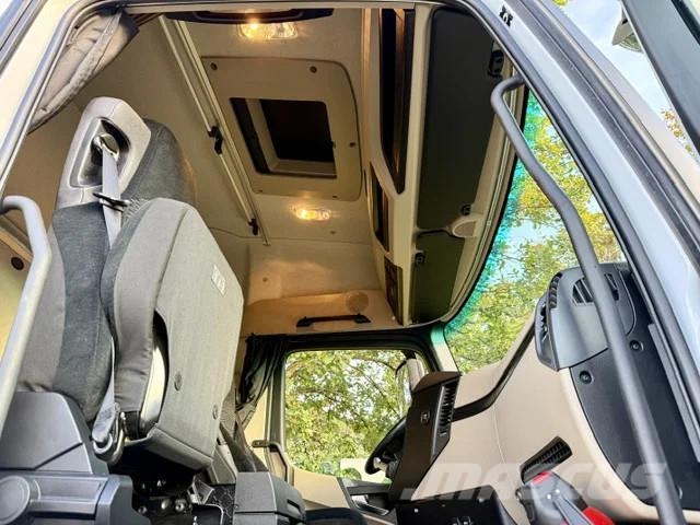 Mercedes-Benz Actros 1843 StreamSpace 2,30 / Euro6 / 357 tkm Sattelzugmaschinen