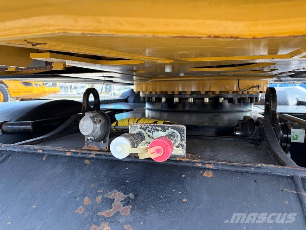 CAT M 315 D حفارات بعجل