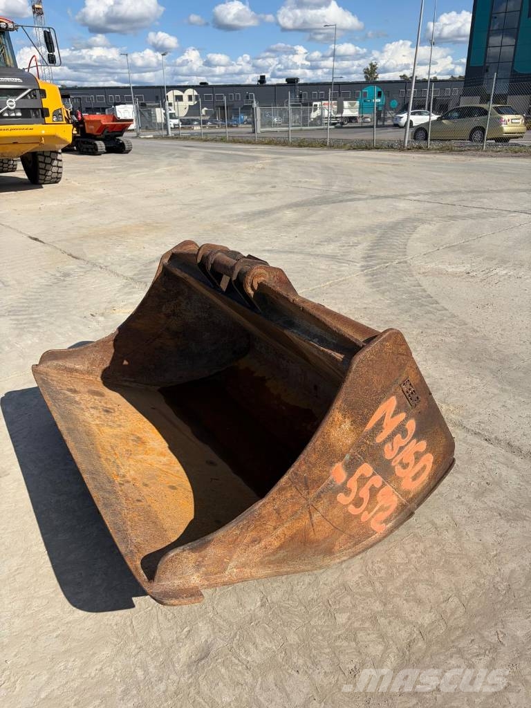 CAT M 315 D حفارات بعجل