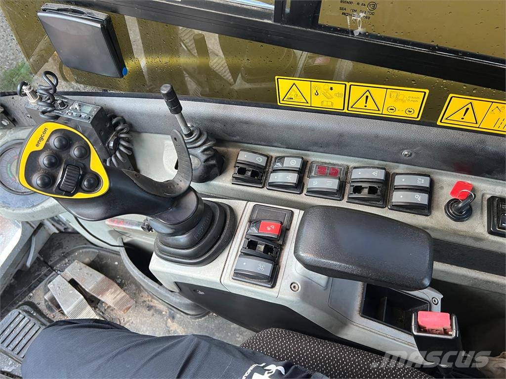 Wacker Neuson 6503-2 Ekskavatori uz riteņiem