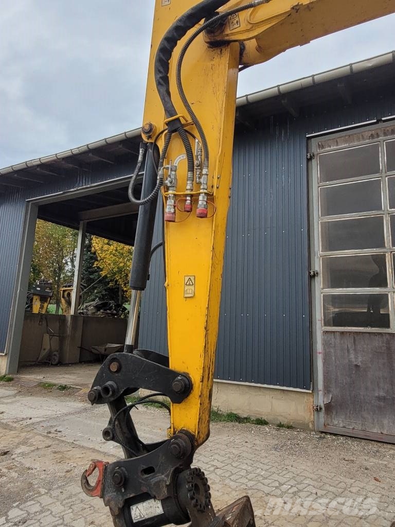 JCB 86 C-1 حفارات وسط 7 طن - 12 طن