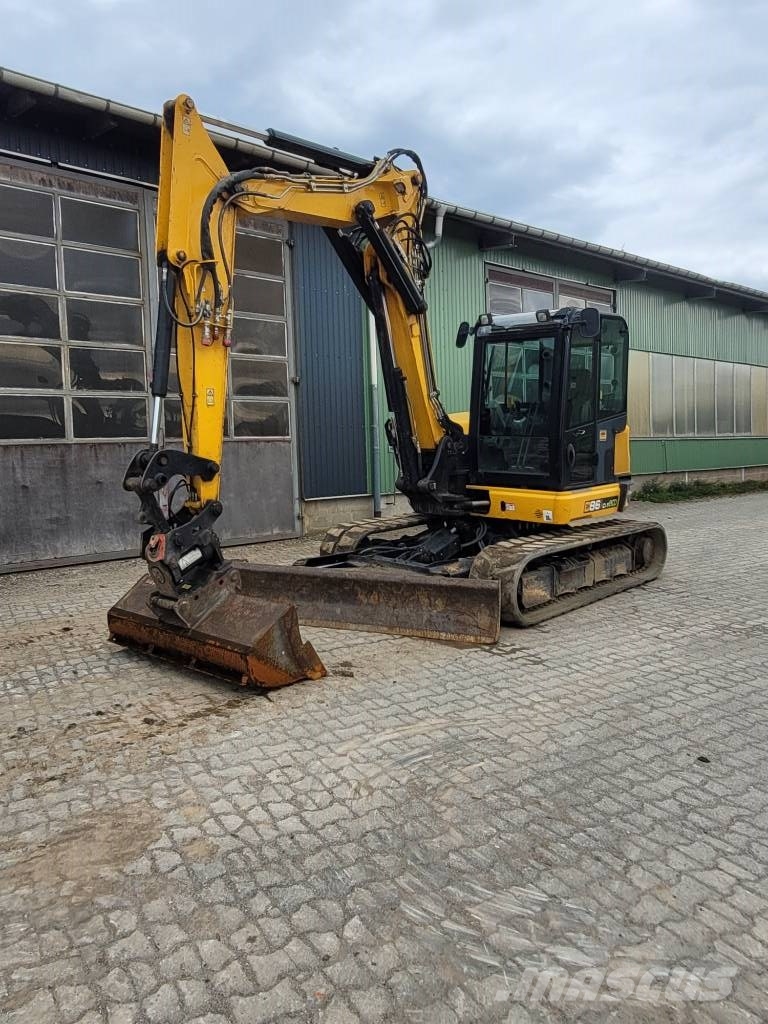 JCB 86 C-1 حفارات وسط 7 طن - 12 طن