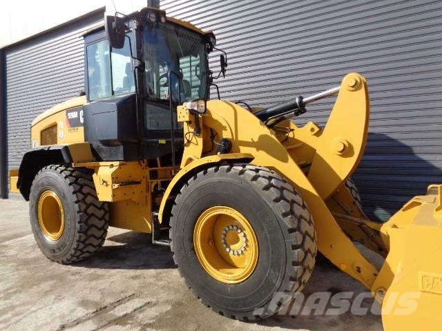 CAT 926M Колесни товарачи