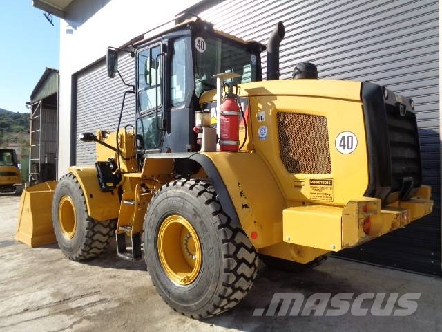 CAT 926M Колесни товарачи