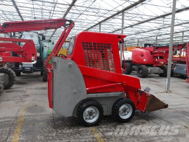 Gehl 1640 スキッドステアローダー