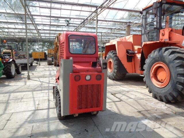 Gehl 1640 スキッドステアローダー