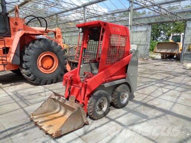 Gehl 1640 スキッドステアローダー